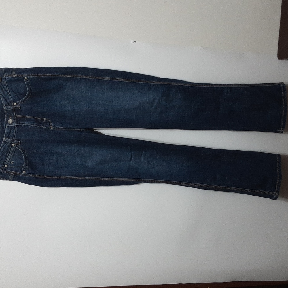 AURA Women At Wrangler High Waist Straight Leg Jean